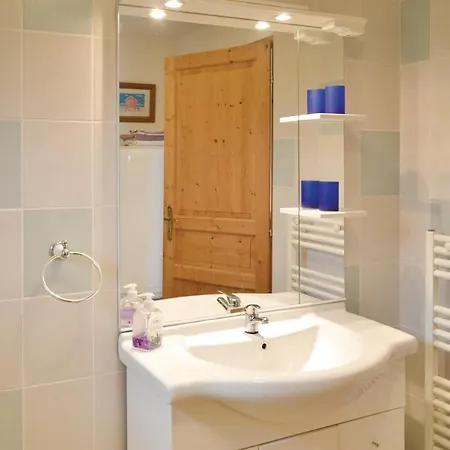 Casa vacanze Stunning In With 1 Bedrooms And Wifi *
